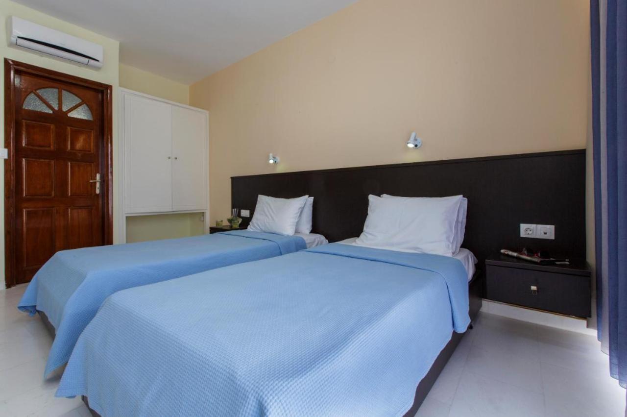 טולון Asteria Hotel מראה חיצוני תמונה